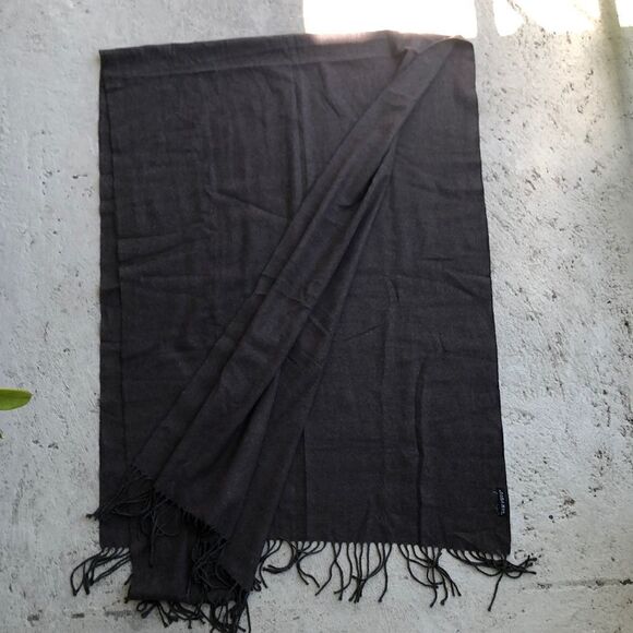 Zara Cashmere  - Picture 1 of 3